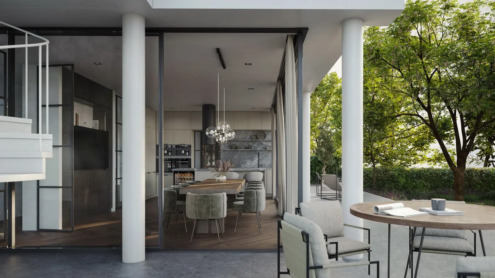 Verhoogde woonlaag met grote glasvlakken en uitzicht over de groene binnentuin