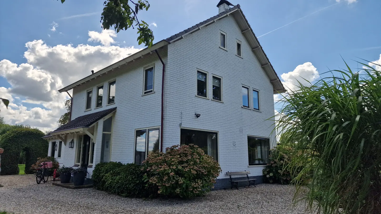 Bestaande woning in Breukelen voor de geplande villa-transformatie