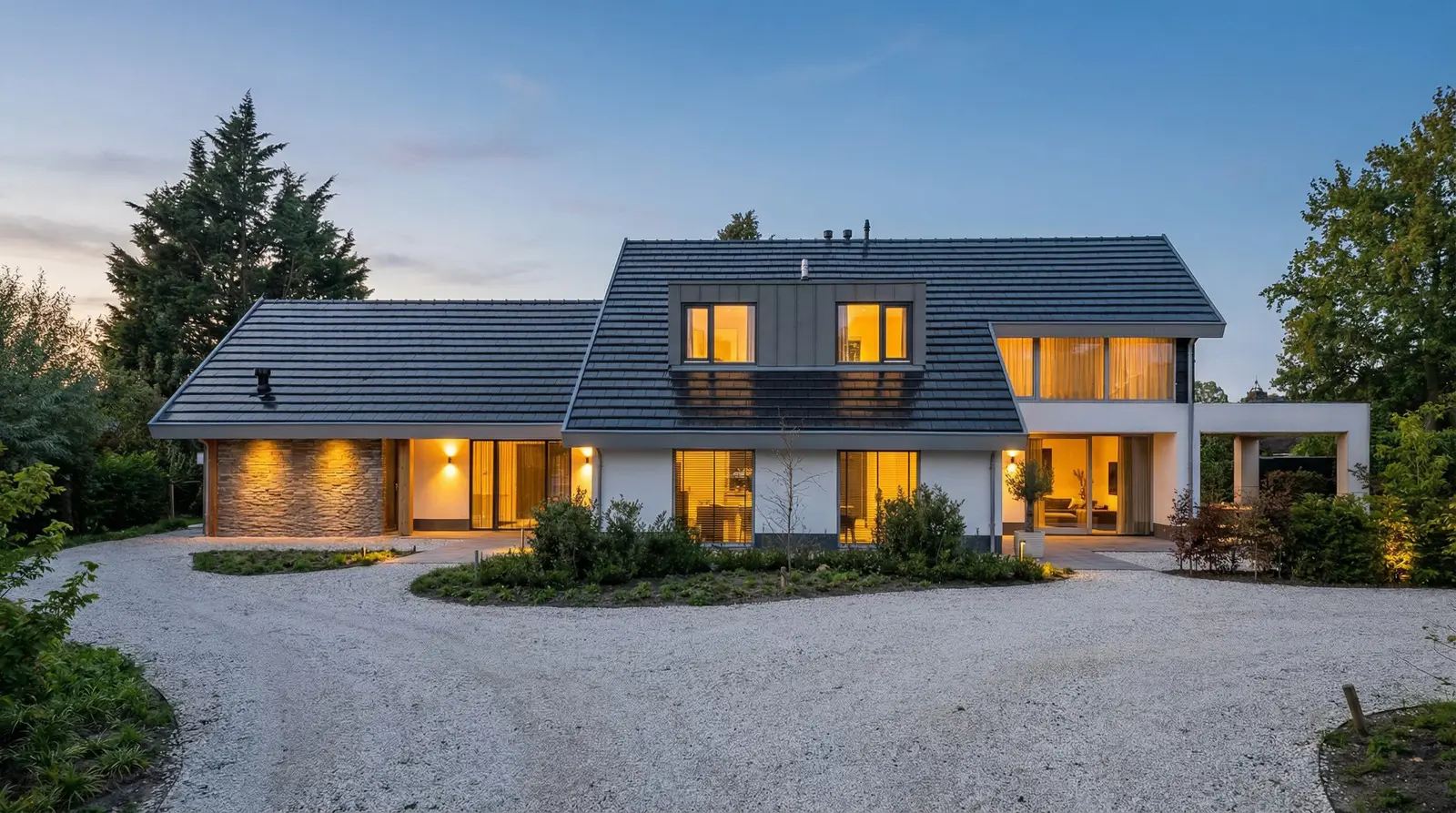 Verbouwde villa aan de Rijksstraatweg in Loenen aan de Vecht