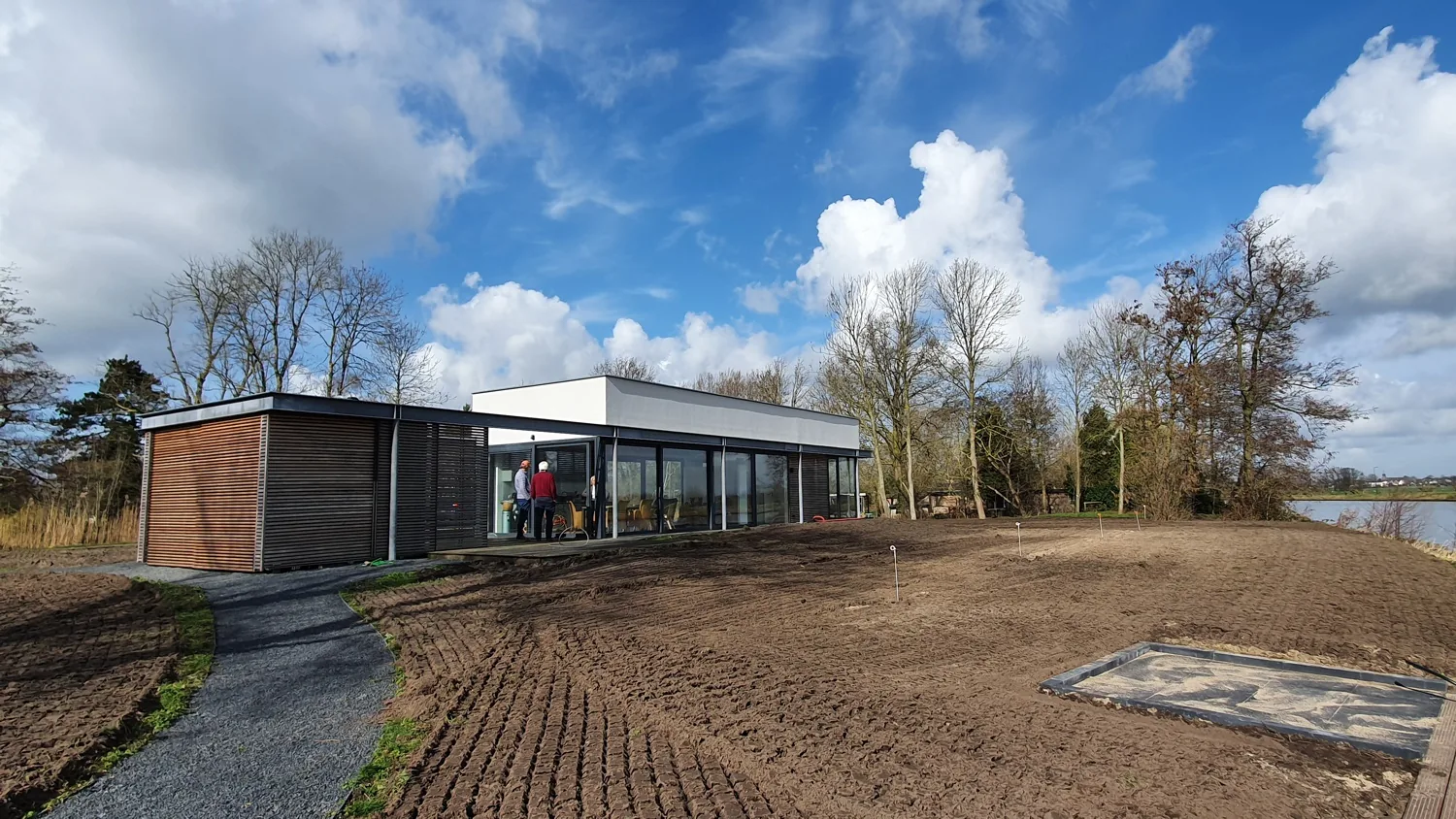 Recreatiewoning die kan schakelen van gesloten naar volledig open met verschuifbare panelen