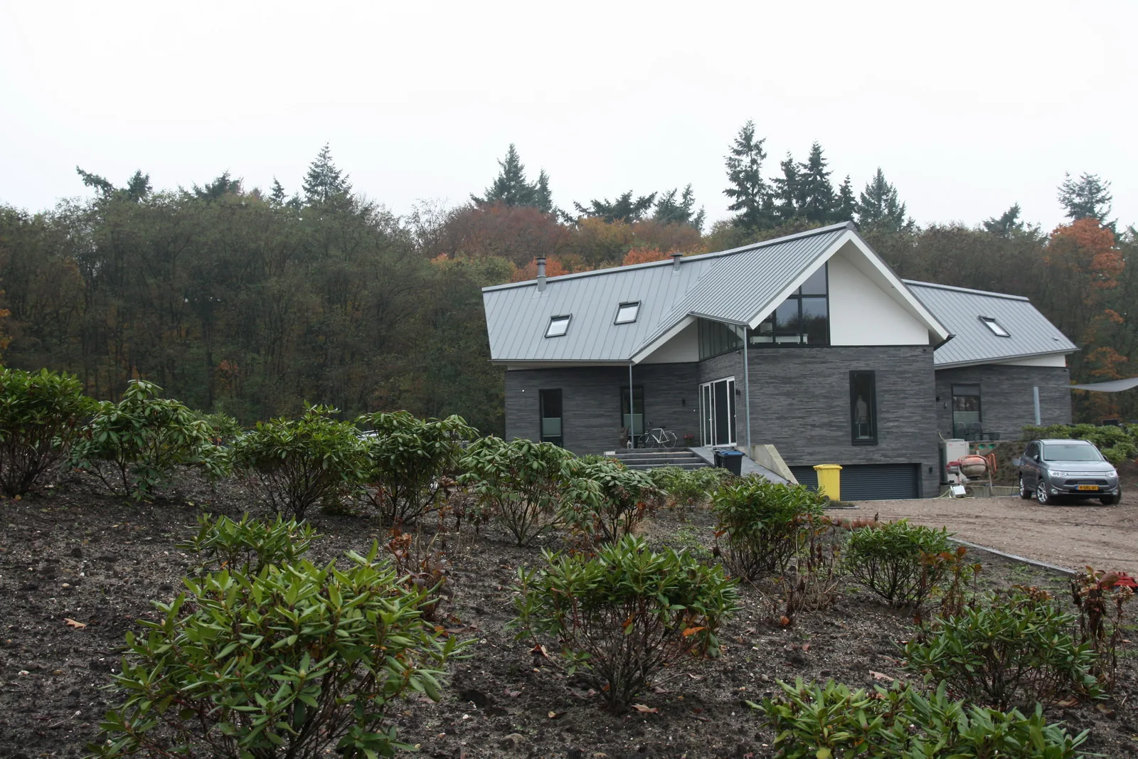 Verdeling tuin villa Prattenburg in entreezone, buffer en privé-tuin