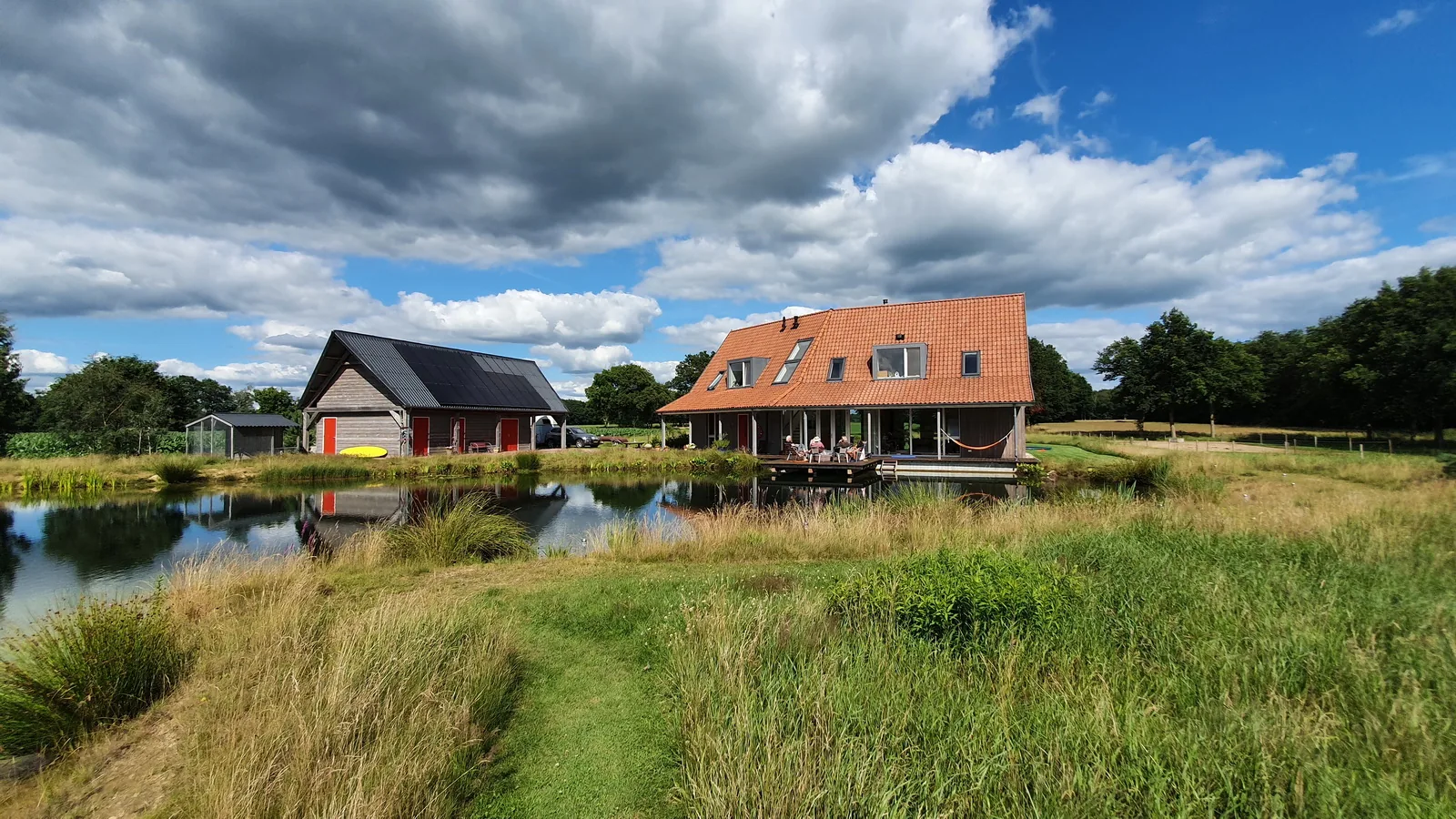Zinken dakkapellen die licht en uitzicht de woning in brengen