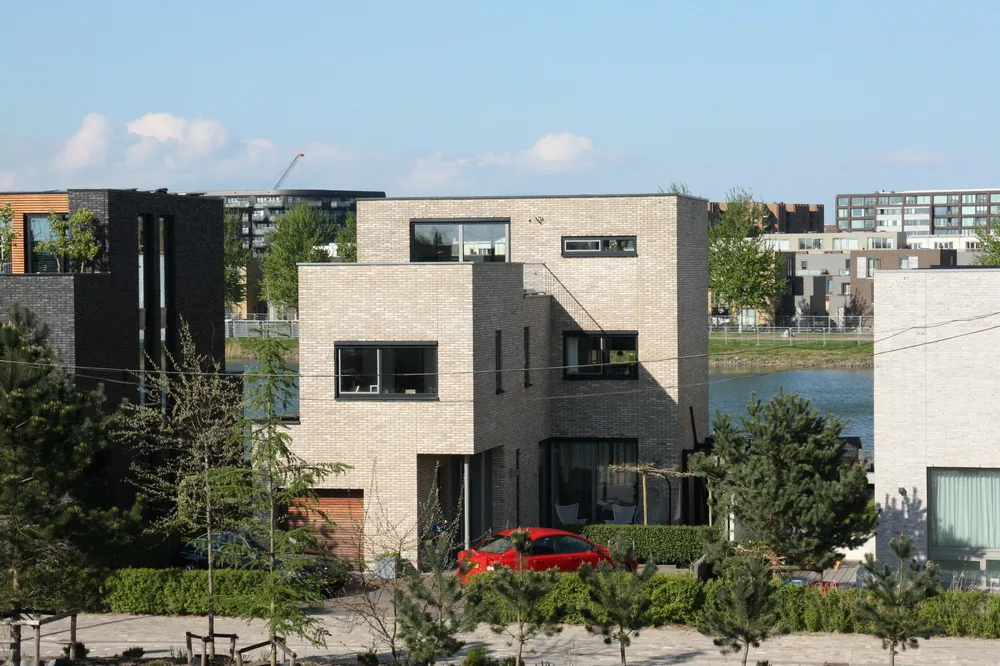 Architect Amsterdam Waterkant villa Rieteiland Oost