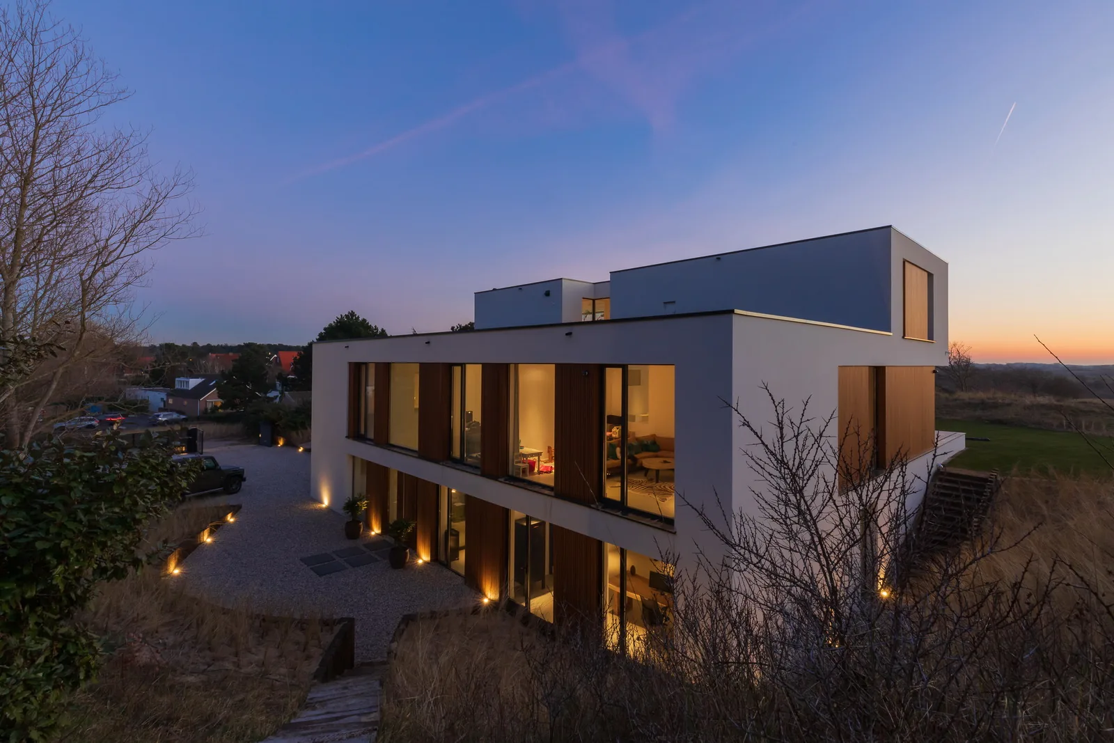 Duinvilla Zandvoort - ingetogen architectuur met zandkleurige tinten