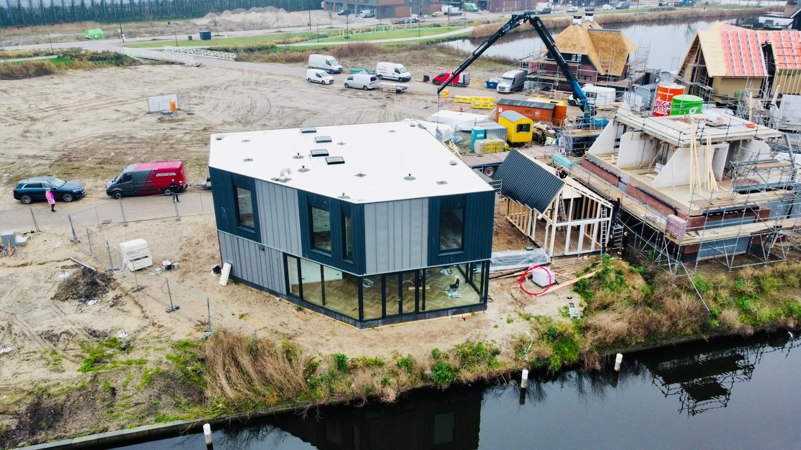 Exclusieve maatwerkvilla aan het water