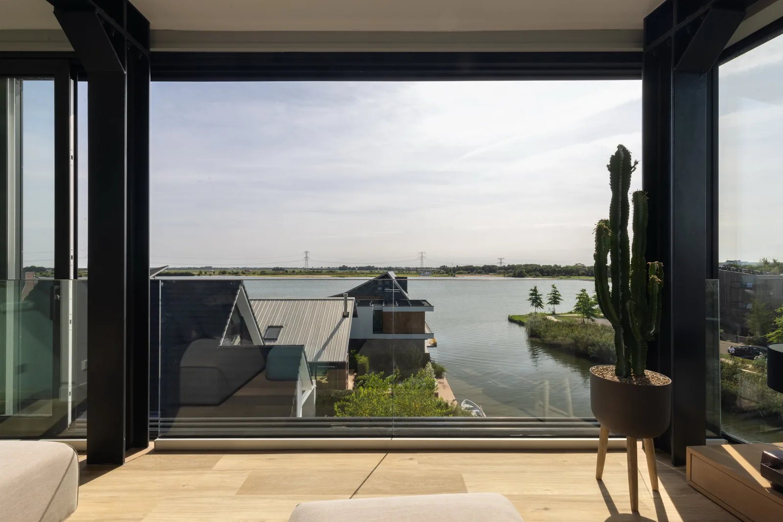 Derde verdieping lounge met panoramisch uitzicht - villa Woerden