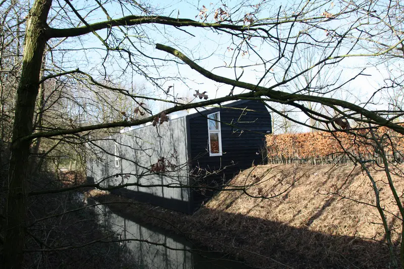 Dienstgebouw begraafplaats Buitenveldert overzicht