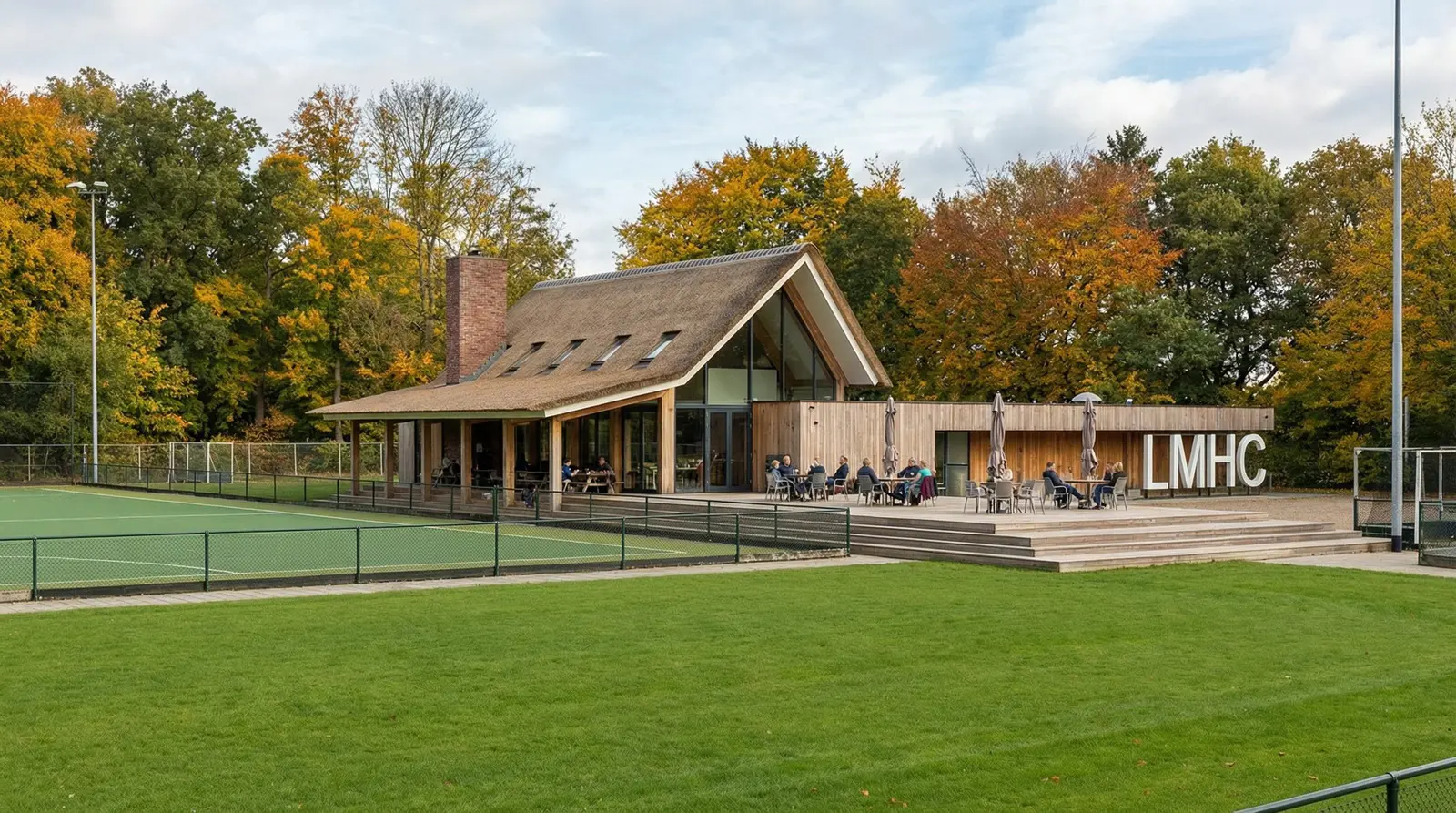 Clubgebouw renovatie met verbeterde routing en voorzieningen